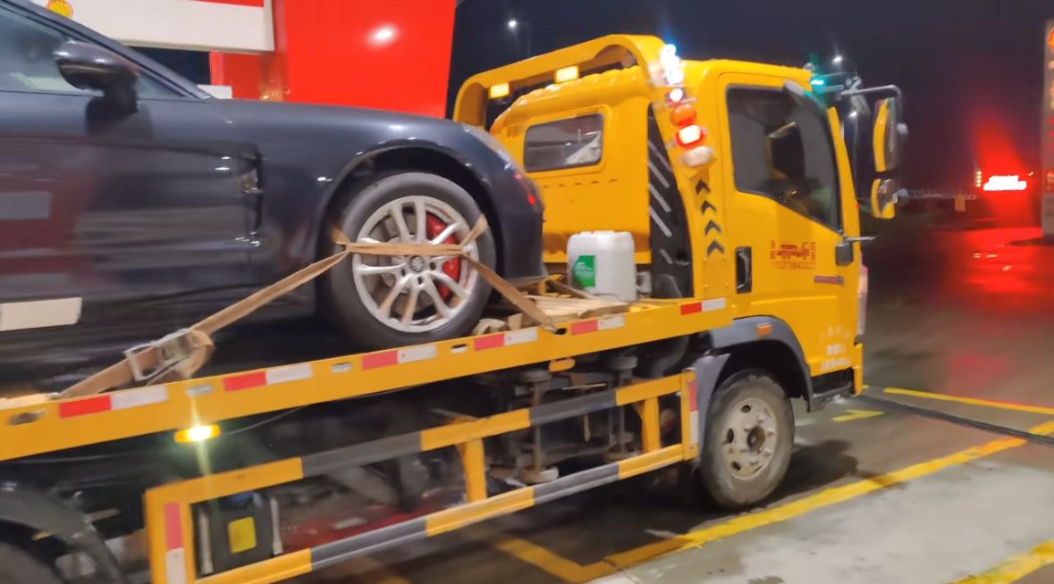驻马店行车途中遇到突发状况该如何呼叫道路救援？